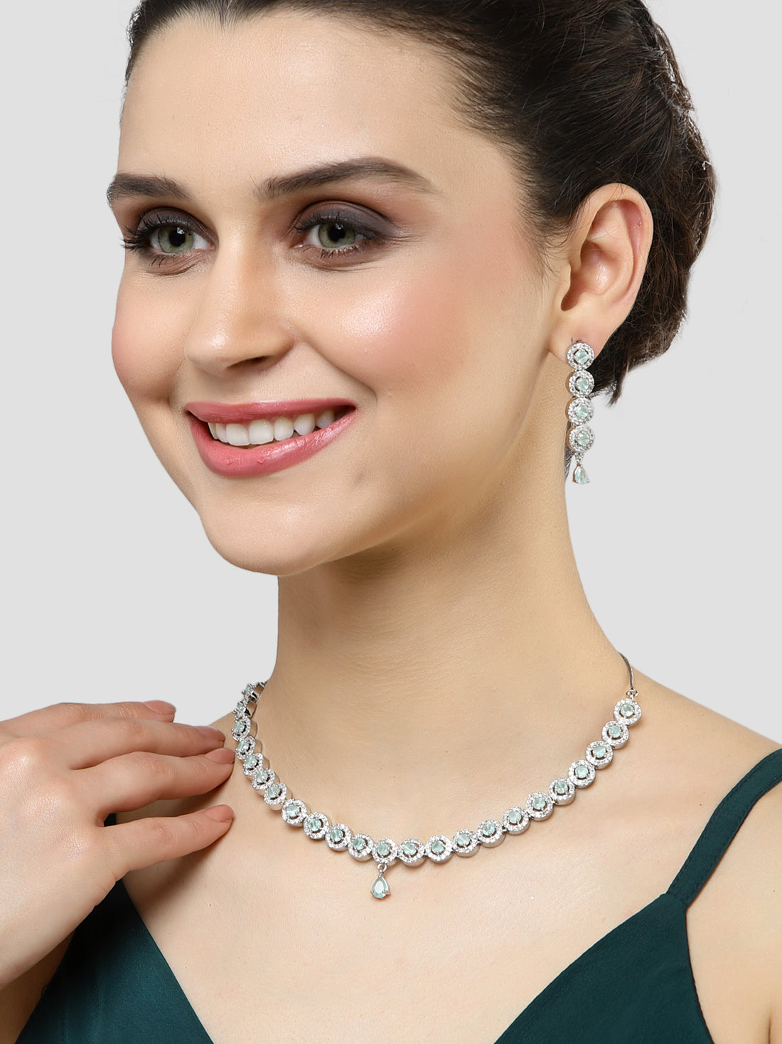 Karatcart Silver Tone Light Green Cubic Zirconia Studded Necklace Set