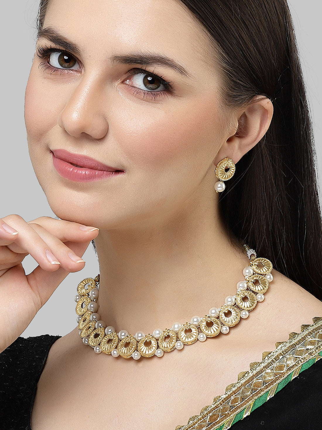 Karatcart Gold Plated Kundan Classic Necklace for Women