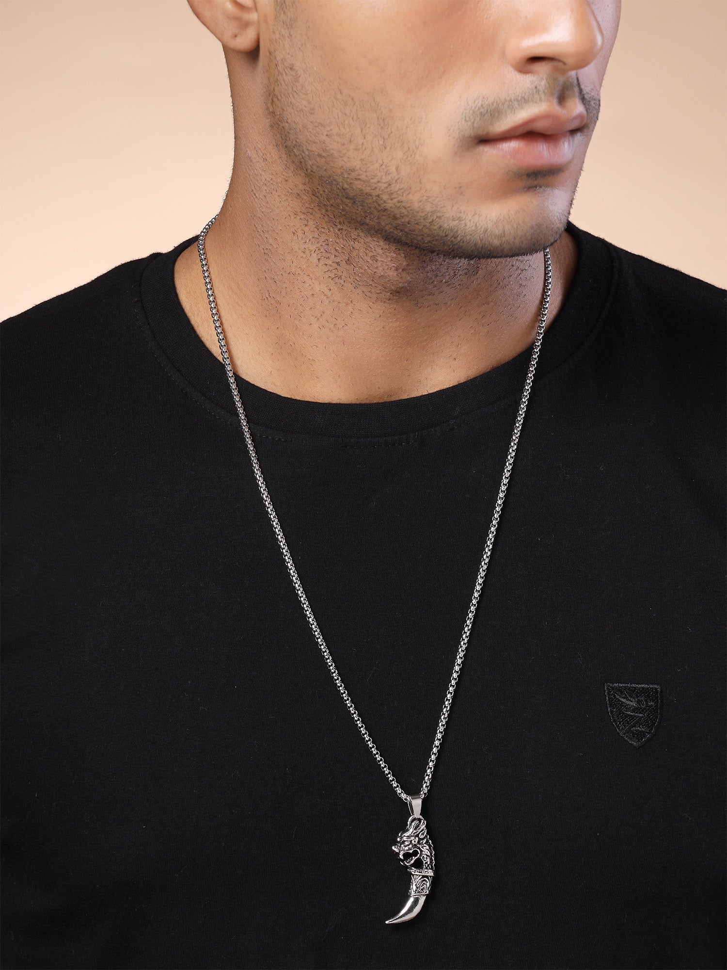 Bohey by KARATCART Silver Plated Dragon Tooth Metal Chain Pendant for Men