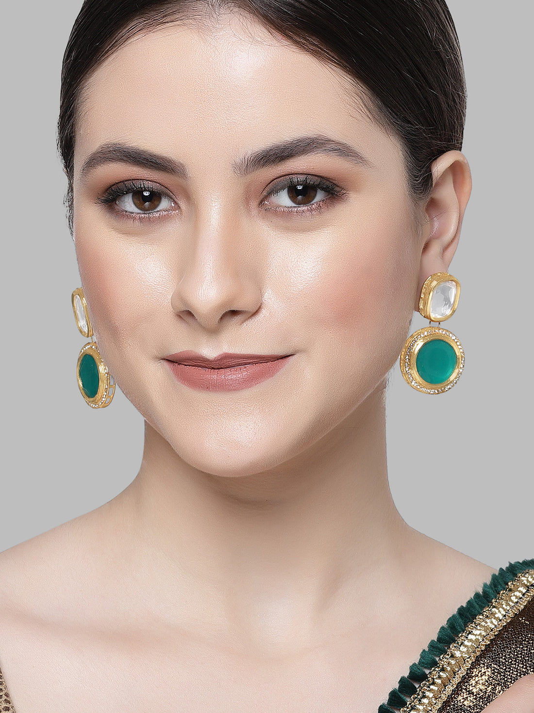 Karatcart Gold Plated Green Round Polki Kundan Drop Earring for Women