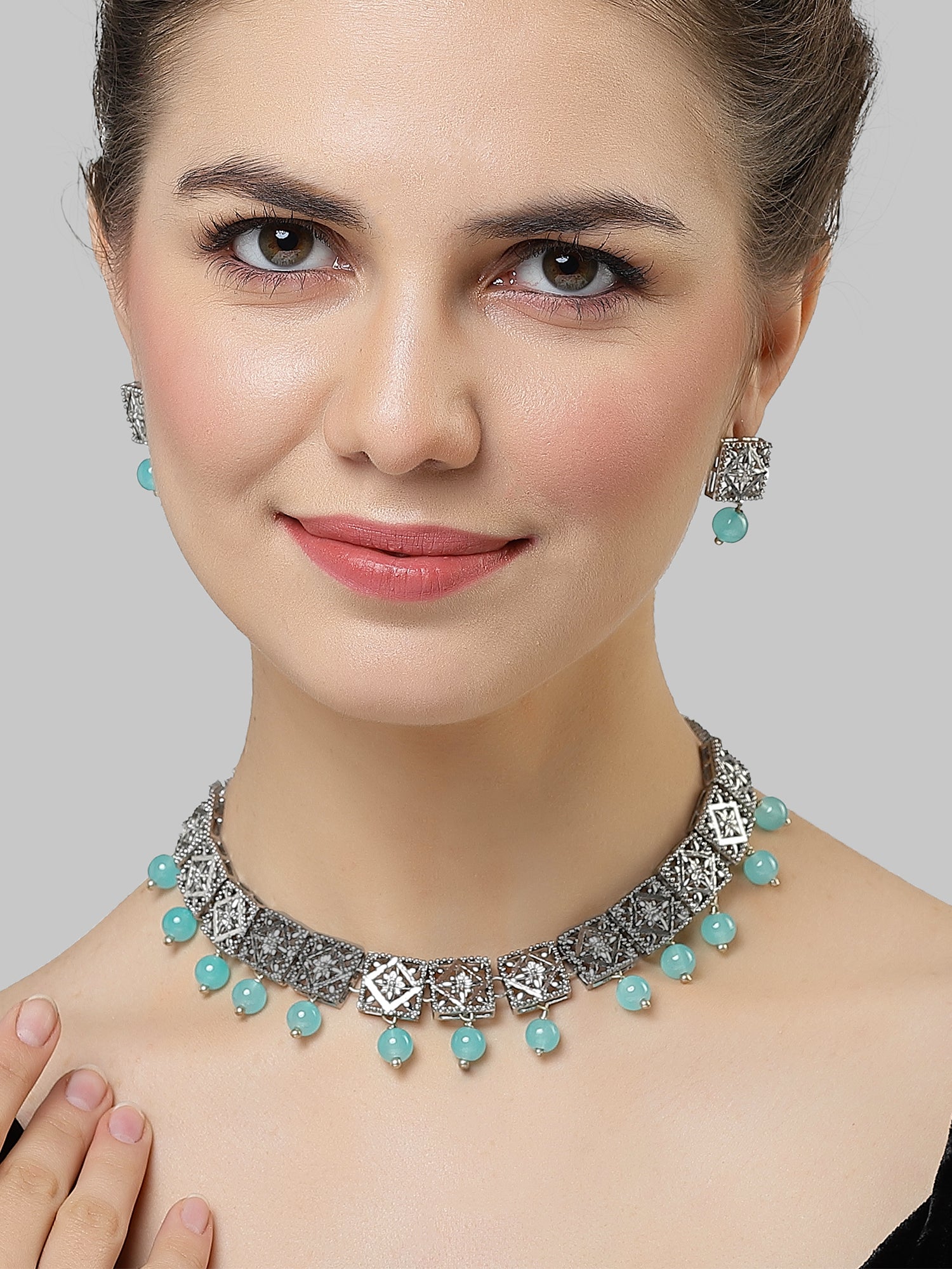 KARATCART Oxidised Silver Kundan Choker Light Blue Jewellery Set