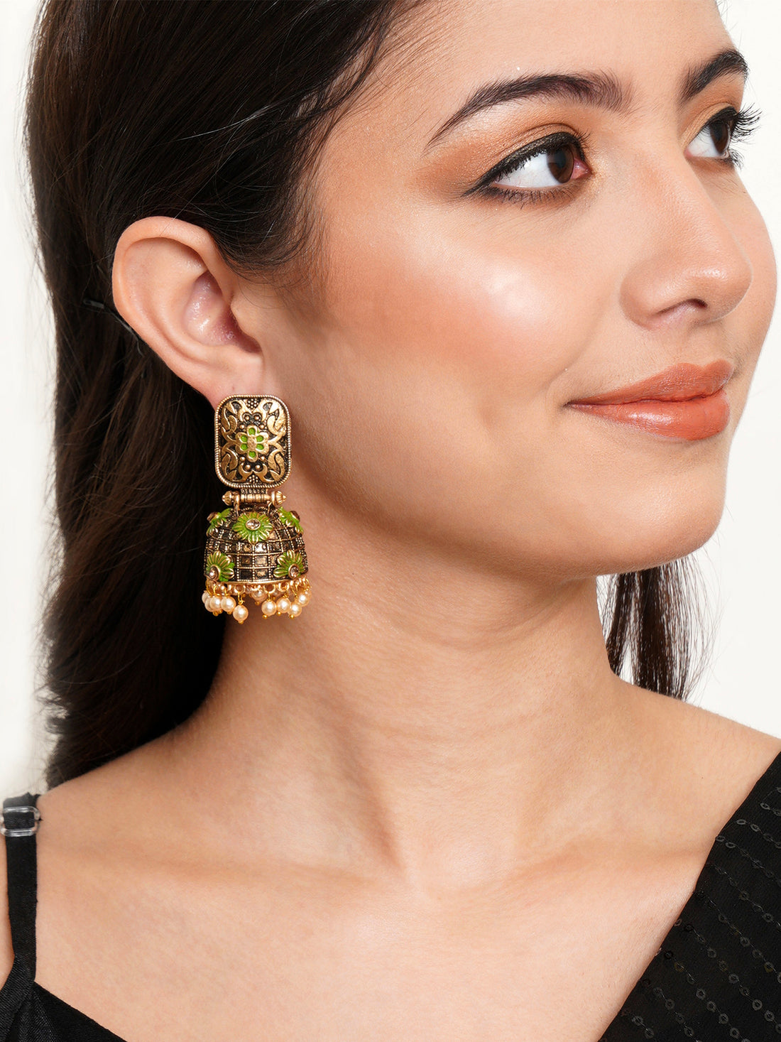 Karatcart Antique Gold Plated Floral Light Green Studded Jhumki Earrings for Women