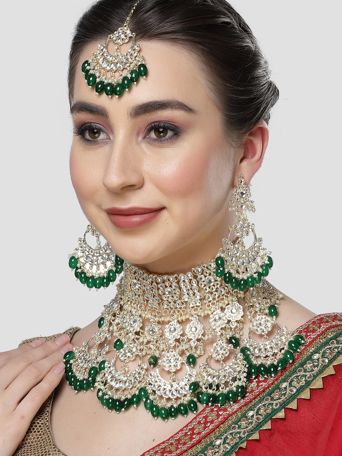 Karatcart Gold Plated Green Tumble Studded Kundan Bridal Necklace Set for Women