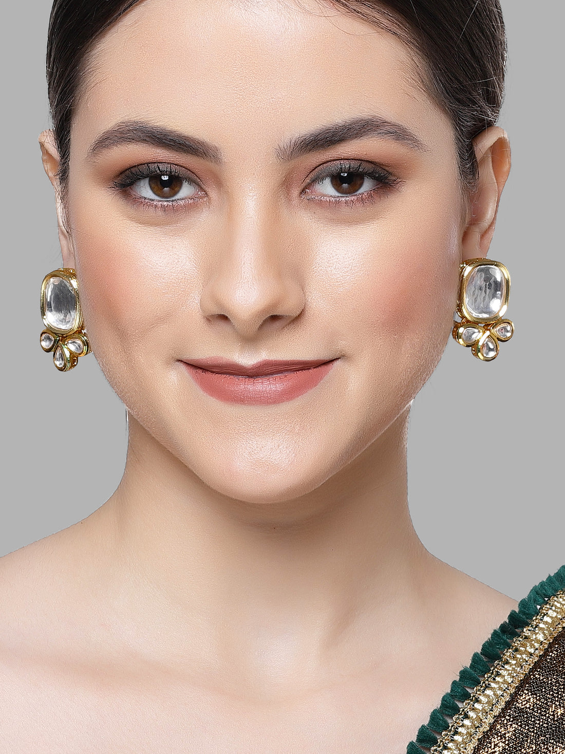 Karatcart Gold Polki Kundan Stud Earrings for Women