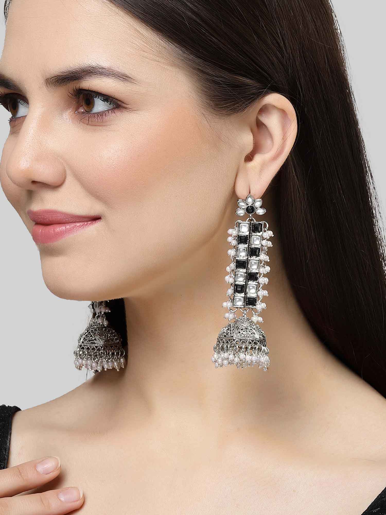 Karatcart Oxidised Silver Black and White Kundan Jhumki Drop Earrings for Women - Image 1
