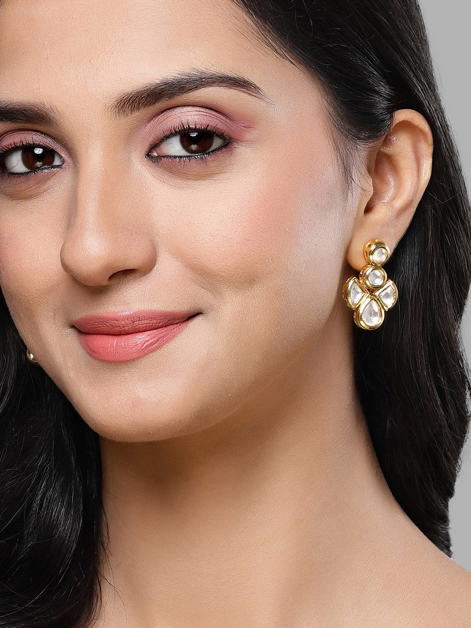 Karatcart Polki Kundan Gold-Plated Stud Earrings for Women - view 2
