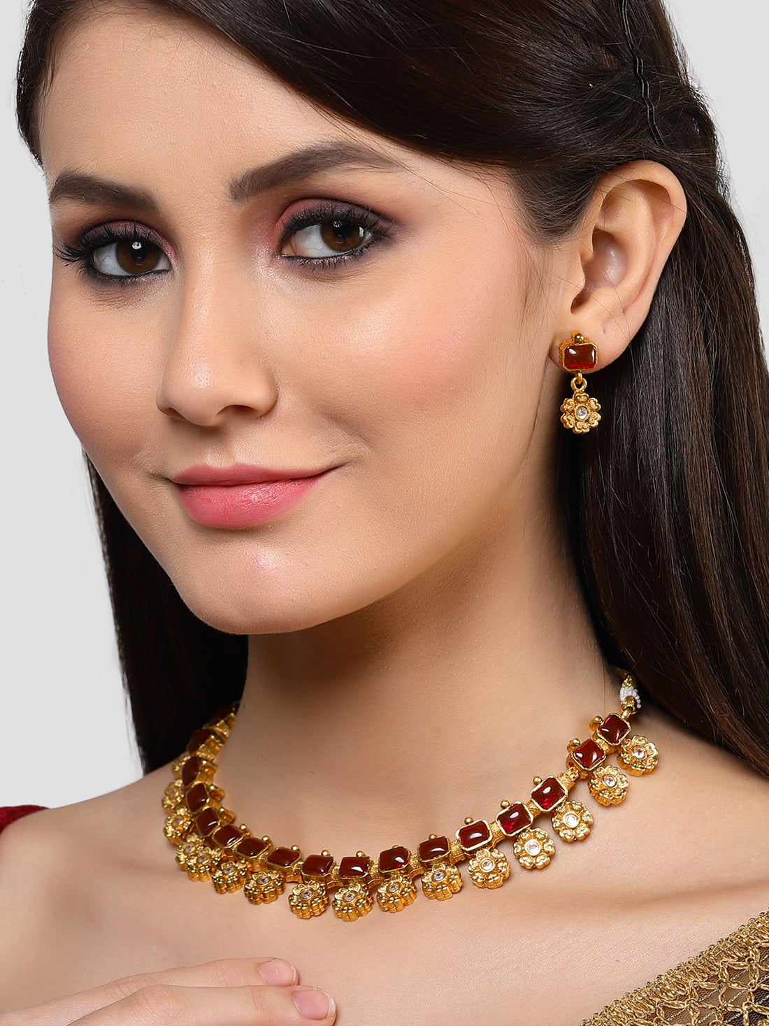 Karatcart Gold Plated Red Stones Studded Floral Design Necklace Set