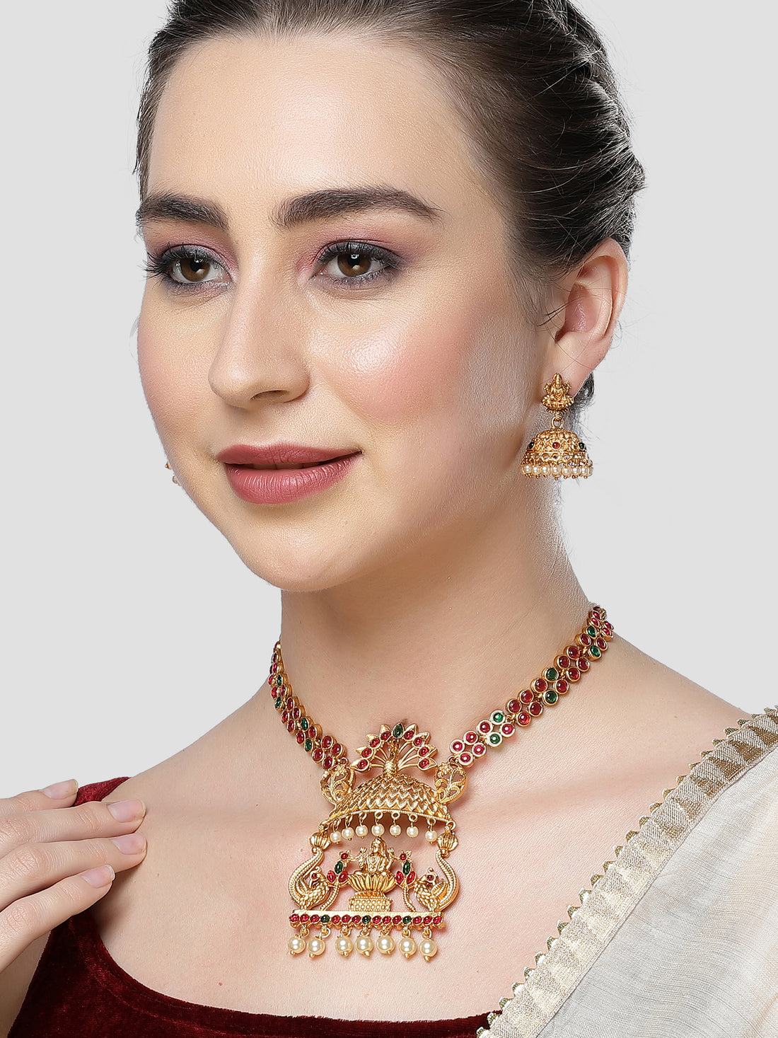 Karatcart Gold Plated Laxmi Mata Design Temple Jewellery Set for Women