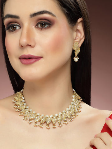 KARATCART Gold Plated Kundan Classic Gold Jewellery Set for Women