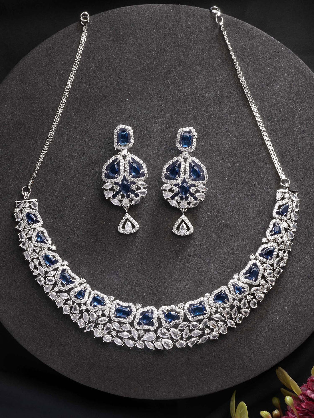 Karatcart Elegant Silver Plated Blue AD Necklace Set for Women