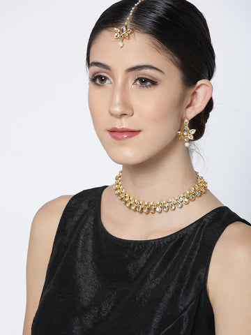 Karatcart Gold-Plated Handcrafted Kundan Stone Studded Choker Necklace Set