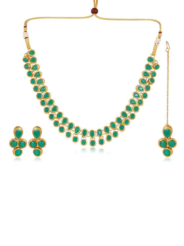 Karatcart Kundan Necklace Set with Green Stone