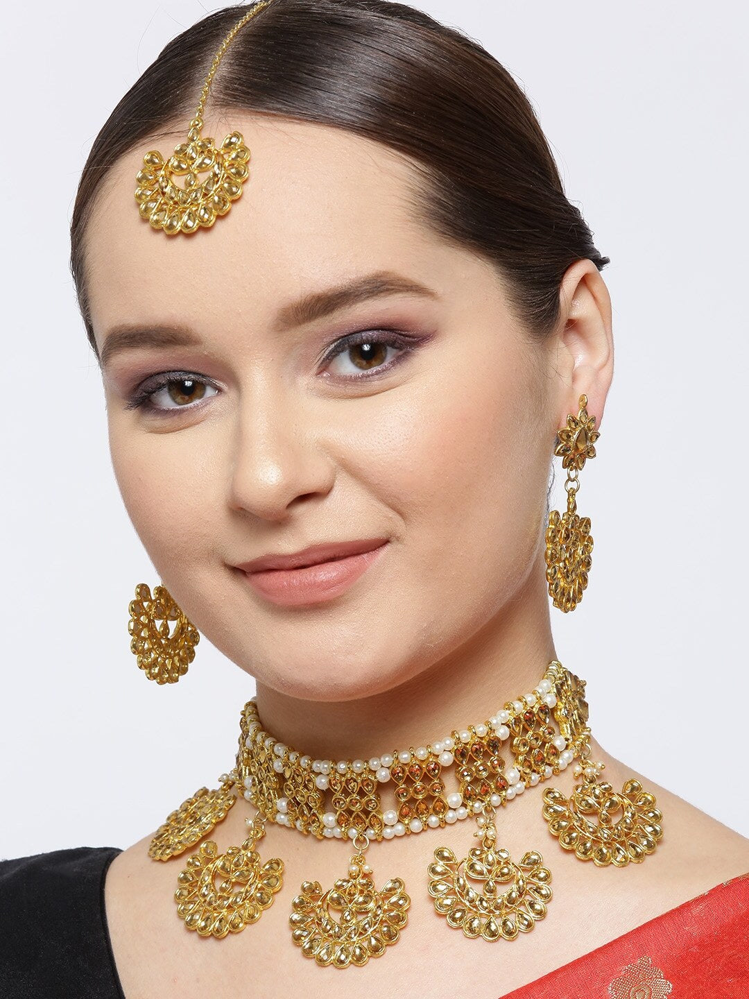 Karatcart Kundan Gold Bridal Choker Necklace Set