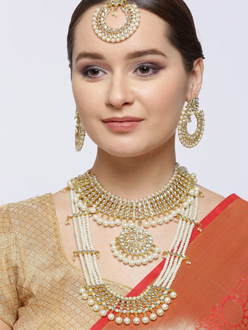 Karatcart Traditional Kundan and Pearl Bridal Necklace Set