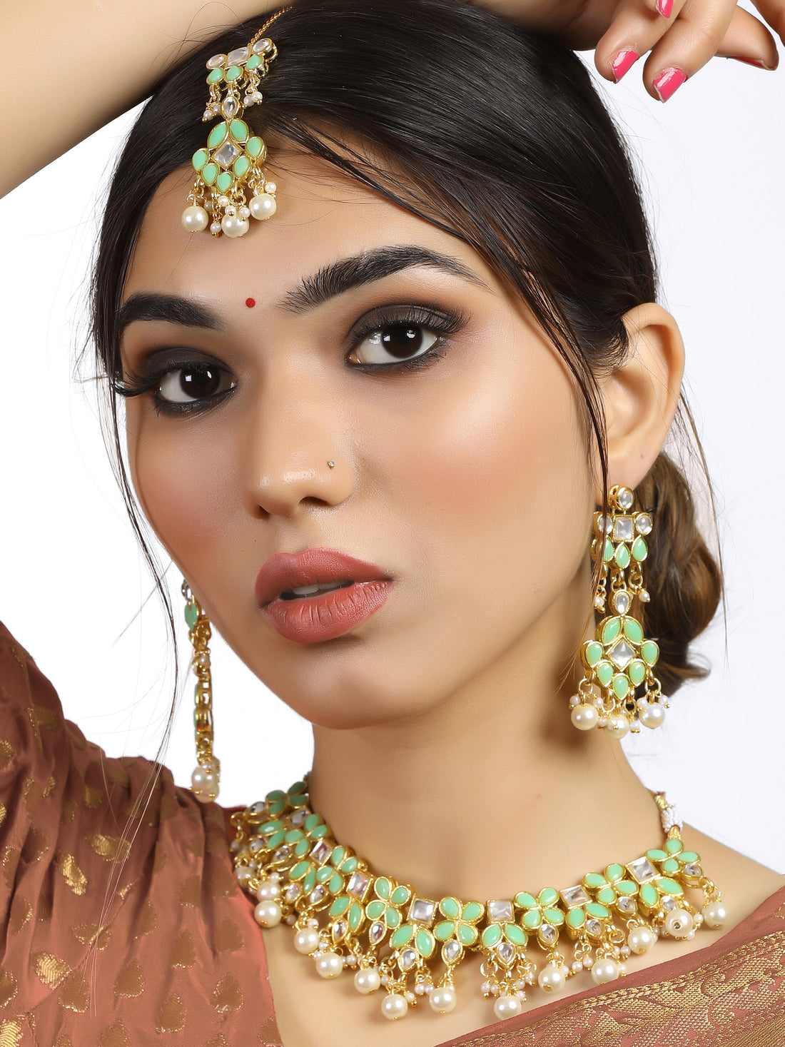 Kundan Light Green Choker Necklace Set