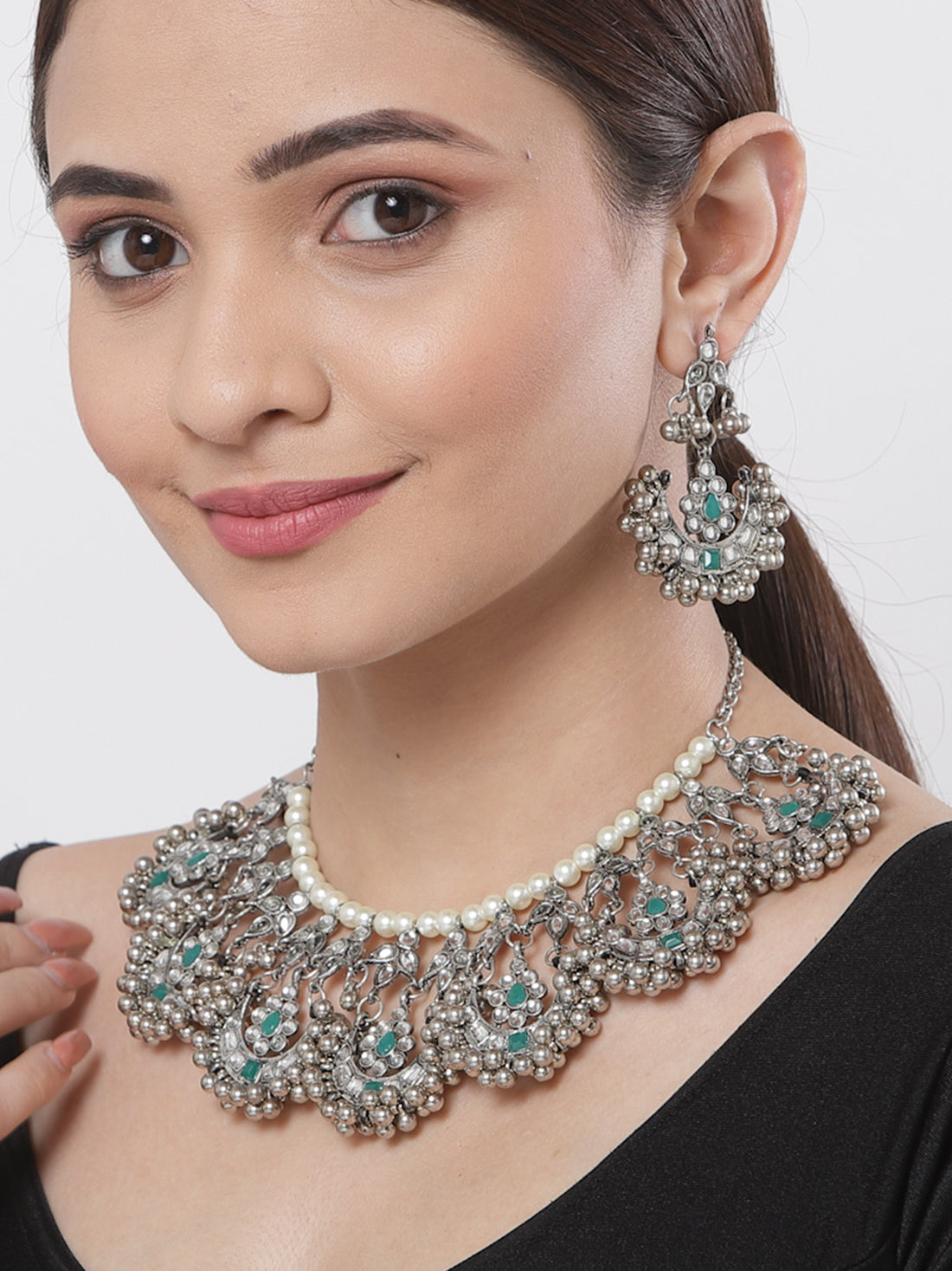 Oxidised Silver Green Kundan Studded Necklace Set