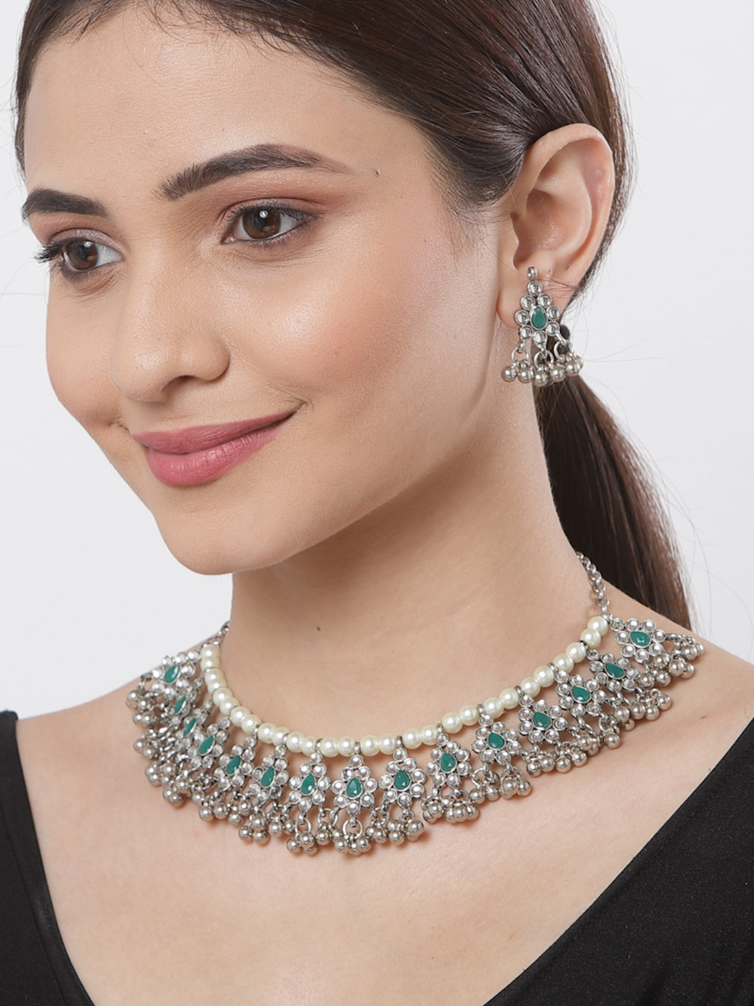 Oxidised Silver Green Kundan Studded Handcrafted Necklace Set