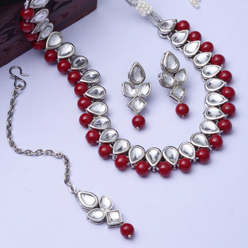 Karatcart Oxidised Silver Handcrafted Kundan & Red Beads Studded Necklace Setfor Women