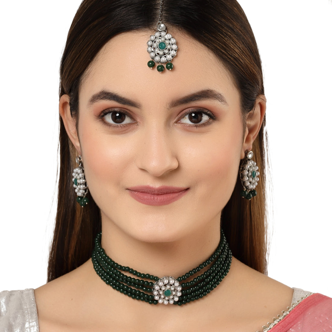 Karatcart Oxidised Silver Green Beads Kundan Choker Necklace Setfor Women