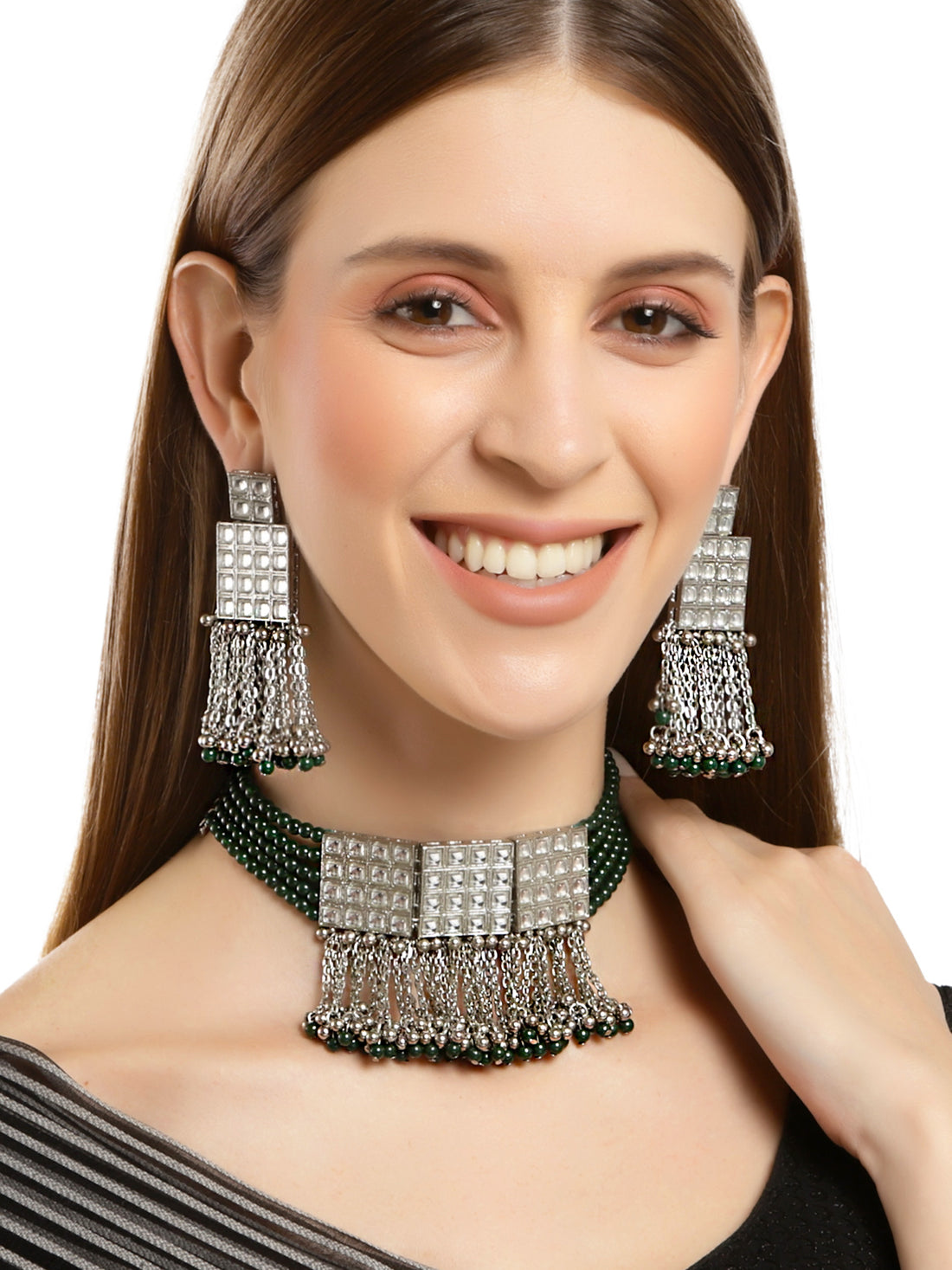 Karatcart Green Beaded Oxidised Silver Kundan Choker Necklace Set for Women