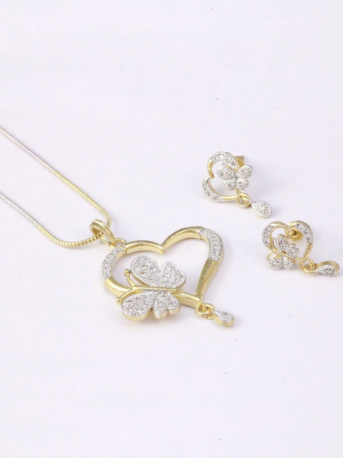 Heart Shapedstudded Pendant Necklace Set with Earrings