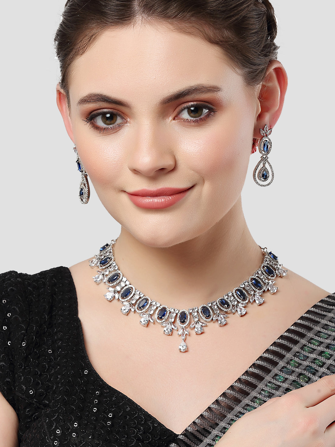 Karatcart Silver Tone Blue Cubic Zirconia Studded Necklace Set for Women