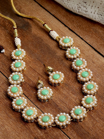 Women Lime Green Gold Plated Kundan Studded Jewellery Set