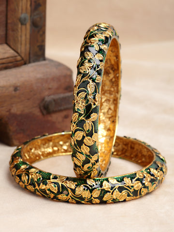 Karatcart Set of 2 Antique Green and Gold Plated Rajwadi Bangles for Women