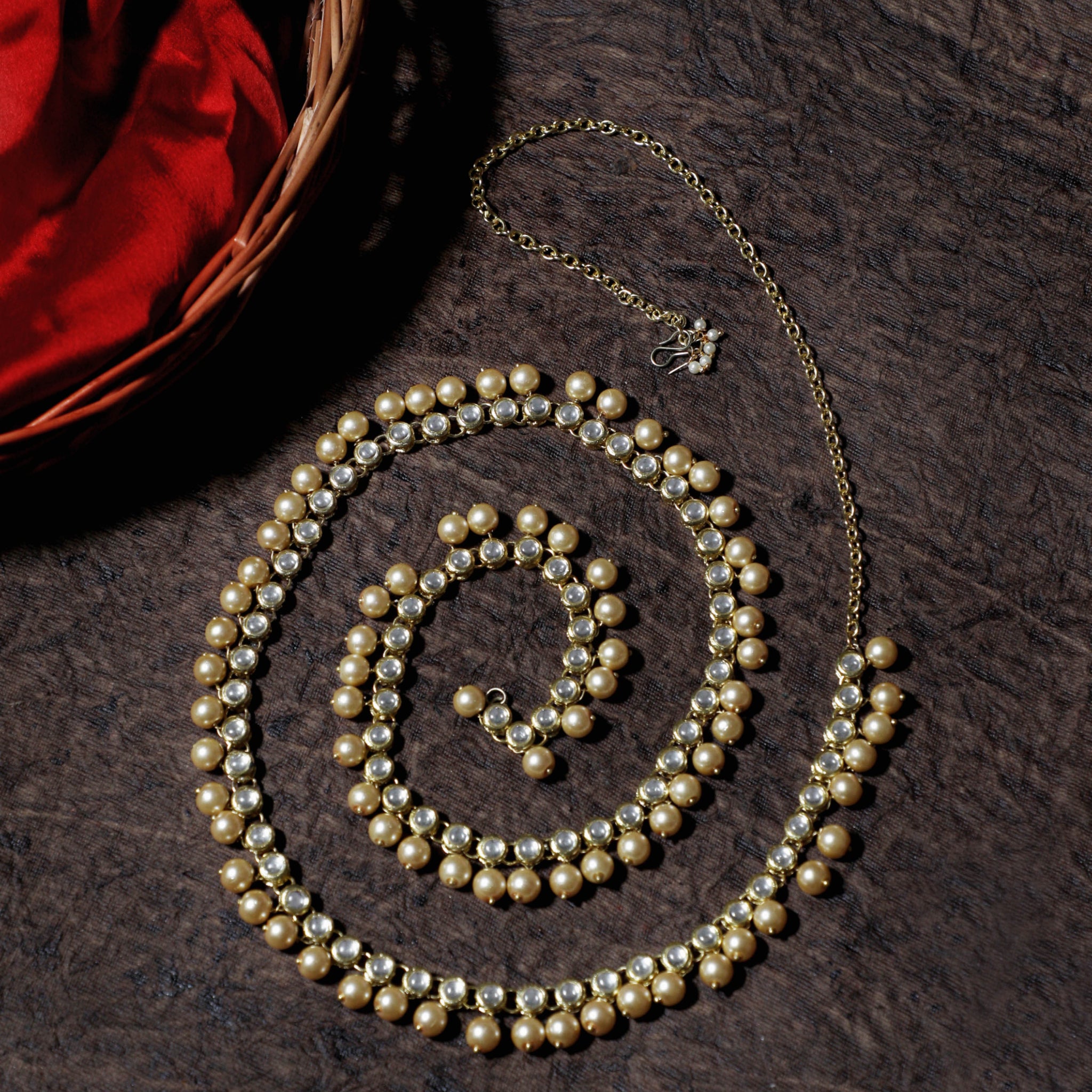 Golden Pearl Studded Kundan Kamarband