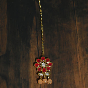 Traditional Gold Plated Red Kundan Maangtikka with Peach Beads for Women