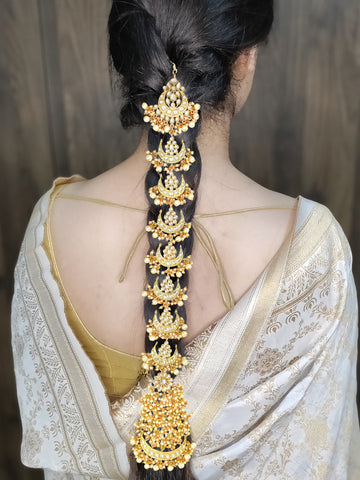 Karatcart Handcrafted Gold Plated Pearl and Kundan Studded Bridal Wedding Hair Braid Choti