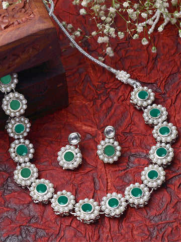 Karatcart Oxidised Silver Green Kundan and Pearl Choker Necklace Set