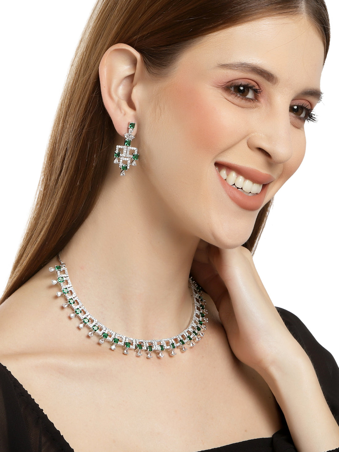 Karatcart Silver Tone Green AD Necklace Set for Women