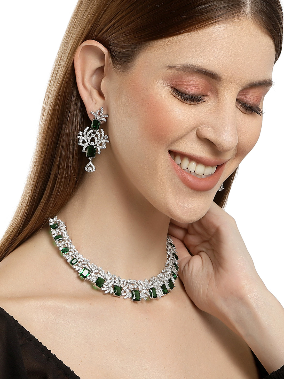 Karatcart Silver Tone Green AD Necklace Set for Women