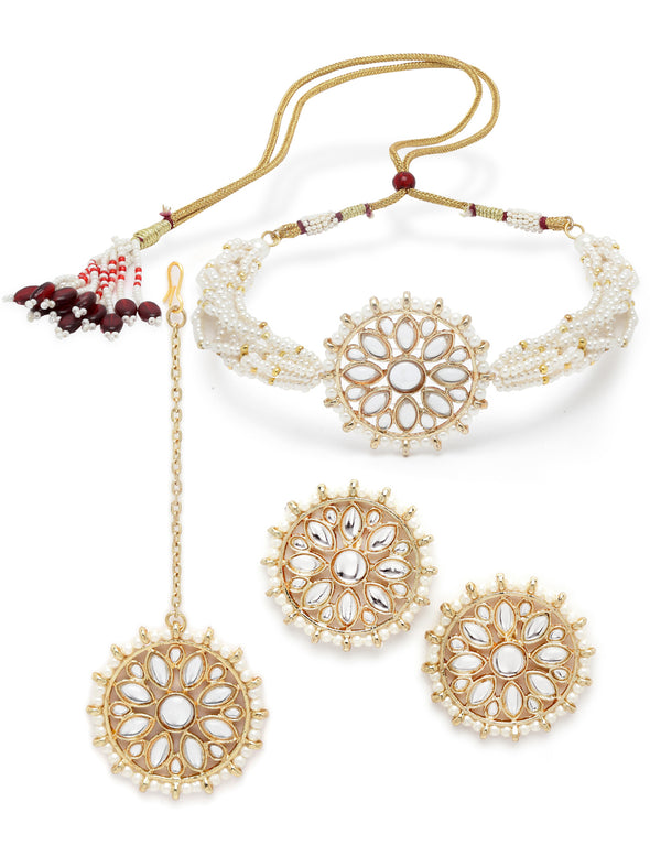 Karatcart Pearl Beaded Gold Plated Kundan Choker Necklace Set
