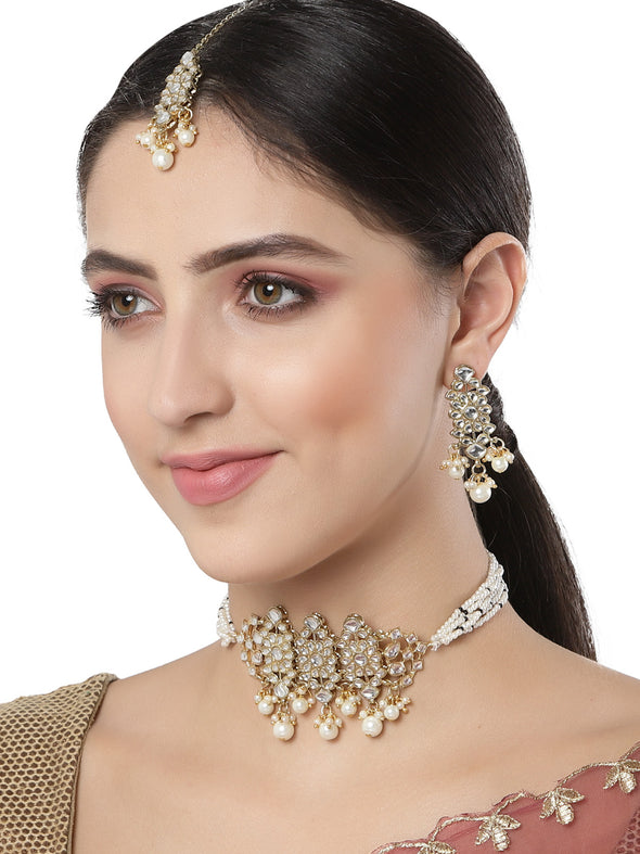 Karatcart Gold Plated Pearl Studded Floral Kundan Choker Neckalce Set