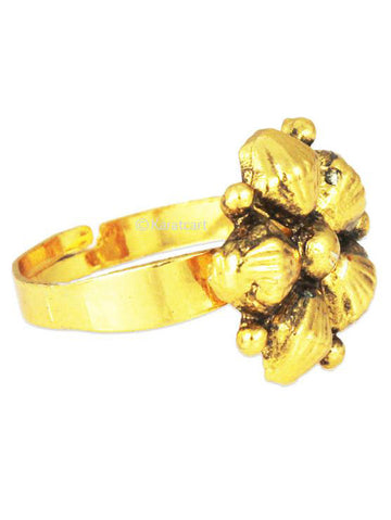 Floral Engraved Women Ring In Yellow Gold Finish