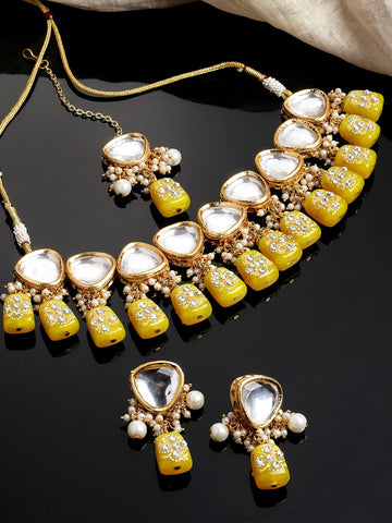 Gold-Plated Light Yellow Tumble And Polki Kundan Studded Jewellery Set