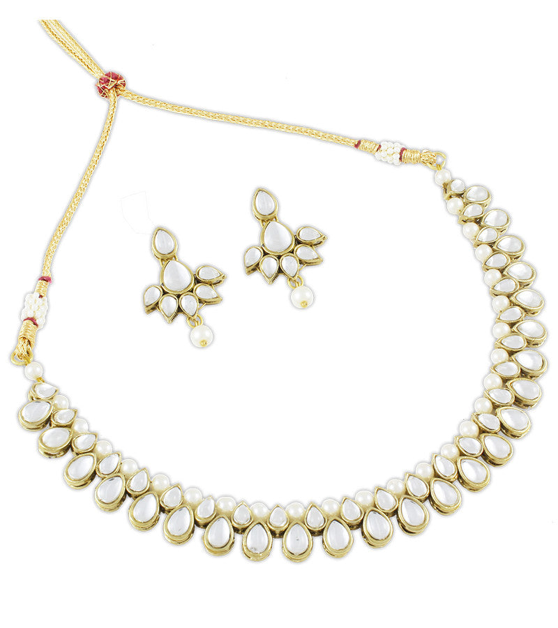 Karatcart Traditional Kundan Jewellery Set